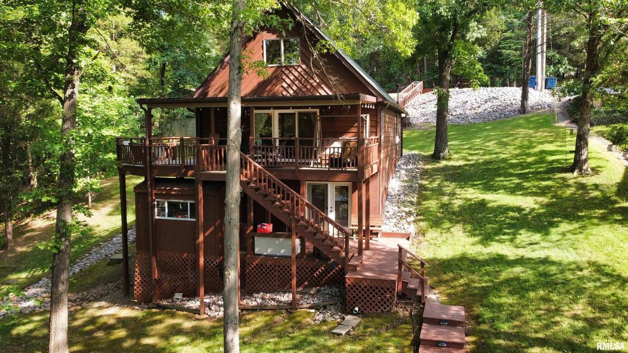 565 N Lakeshore Dr., Goreville, IL 62939