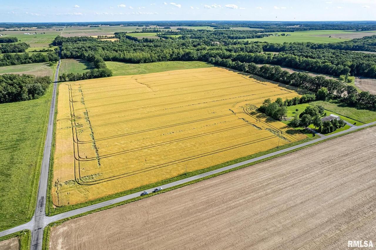 000 1400 E County Rd., Cisne, IL 62839