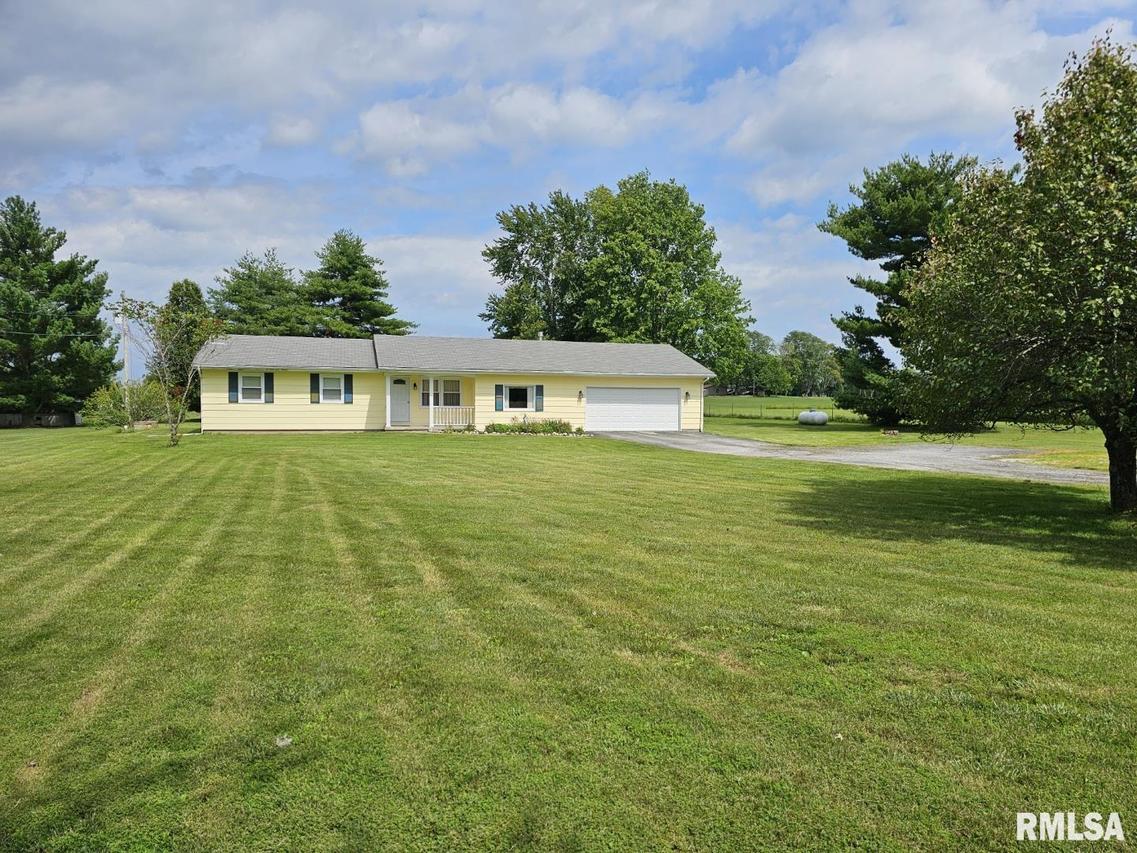 18606 N Hails Ln., Mt Vernon, IL 62864