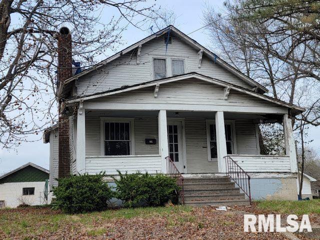 805 E Main St., Benton, IL 62812