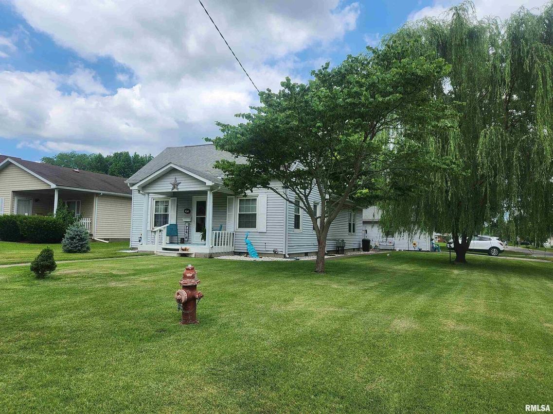 434 E Keyes St., Duquoin, IL 62832