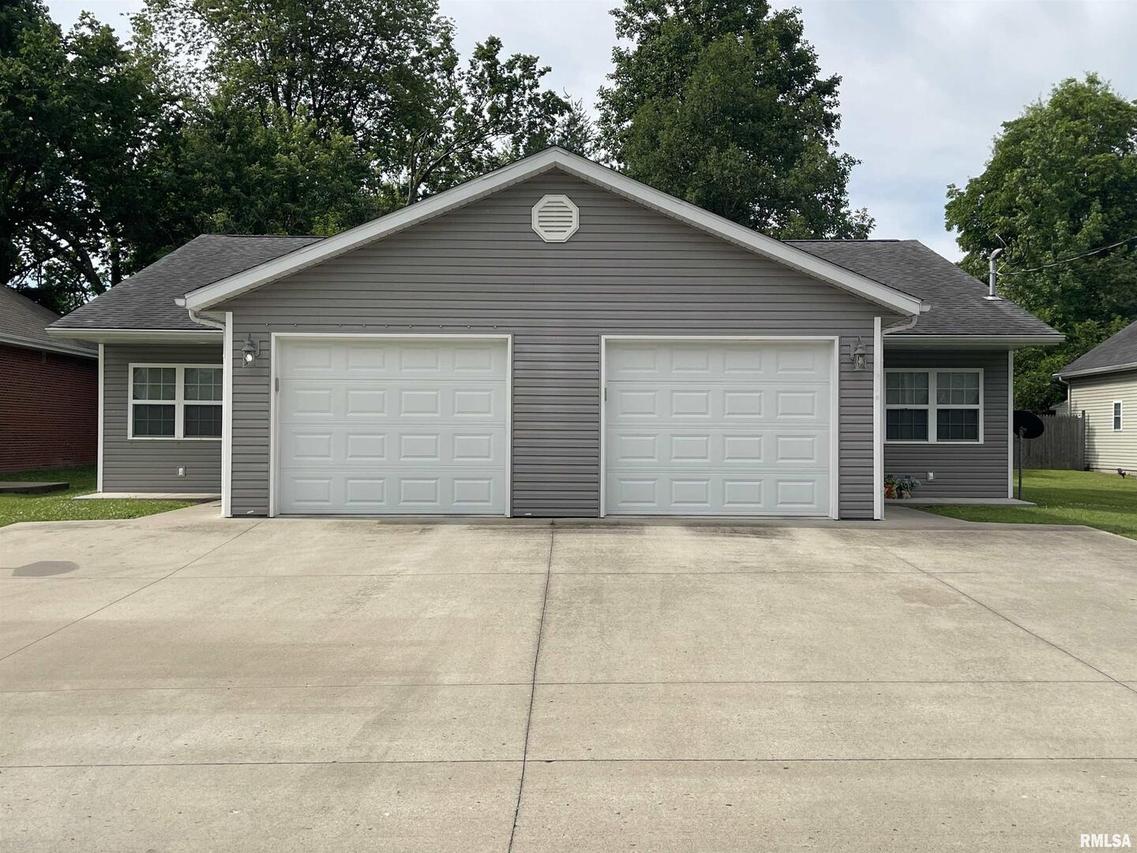 805 W Chestnut St. #2, Marion, IL 62959