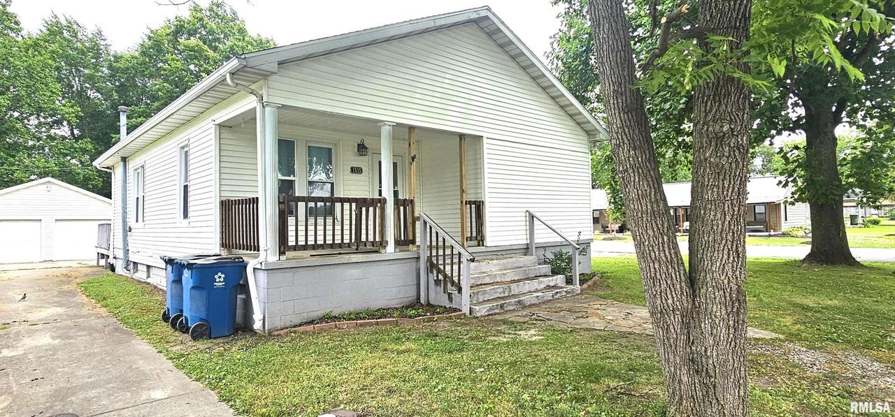 1515 N Trout St., Johnston City, IL 62951