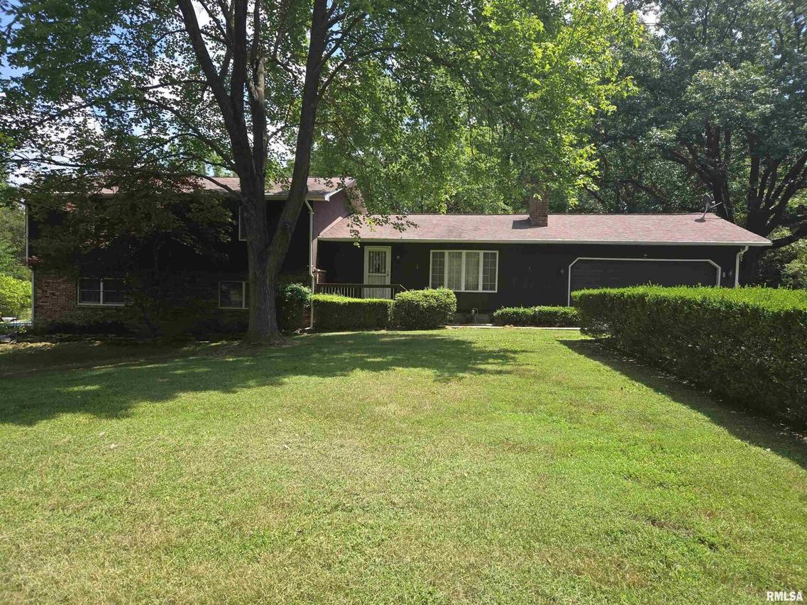 253 New Cedar Hill Rd., Carbondale, IL 62901