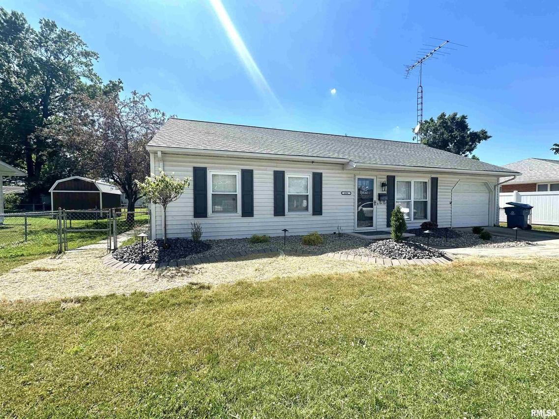 616 Nancy Dr., Centralia, IL 62801