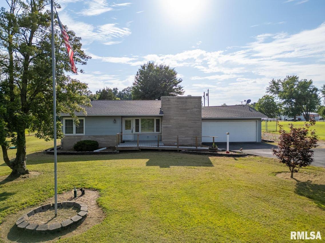 17611 N Route 37 Hwy., Johnston City, IL 62951