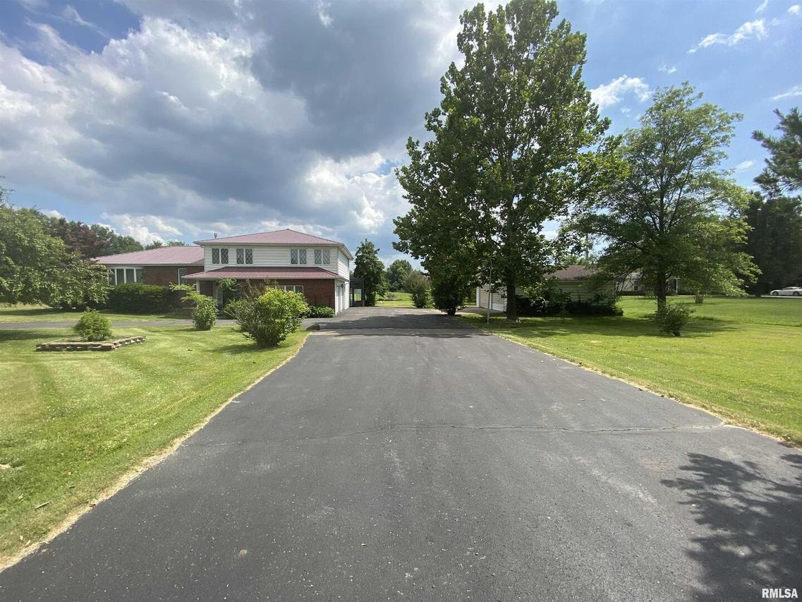 1203 Shawnee Tr., Carterville, IL 62918