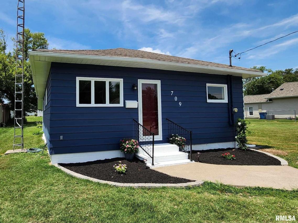 709 S Thomas St., Christopher, IL 62822