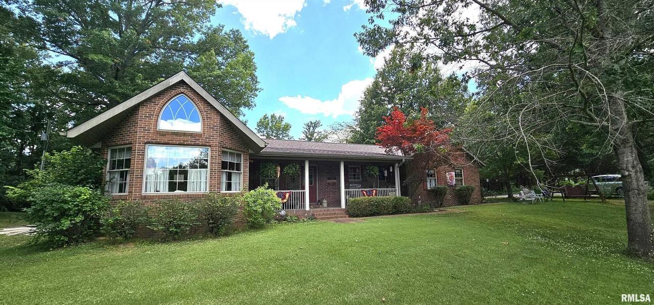 14053 Corinth Rd., Johnston City, IL 62951