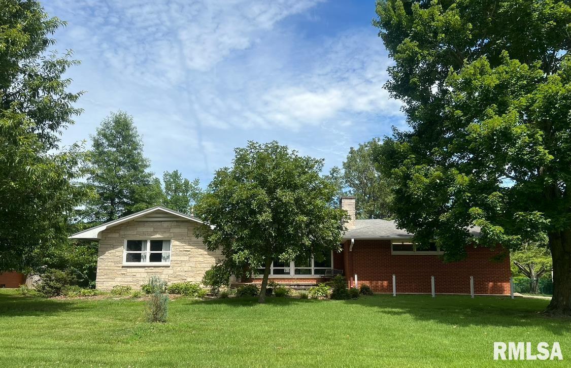 2802 W Kent Dr., Carbondale, IL 62901