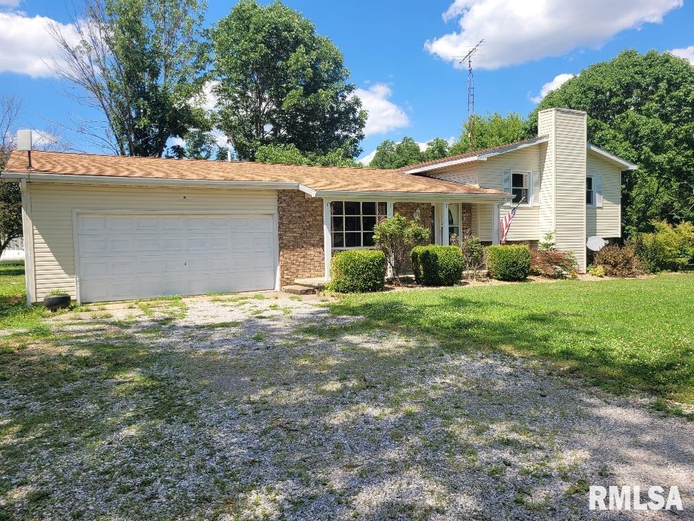 16846 E Payton Rd., Opdyke, IL 62878