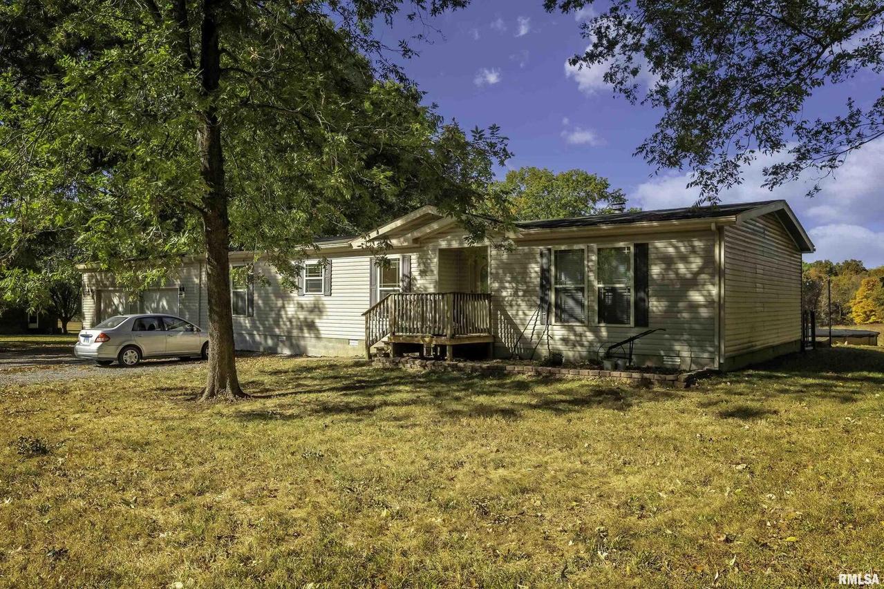 1758 Camp Cedar Point Ln., Makanda, IL 62958