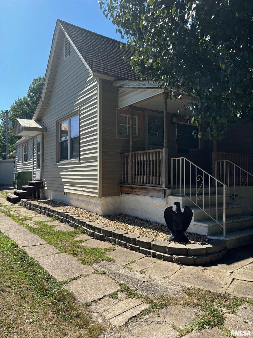 413 N 20th St., Herrin, IL 62948