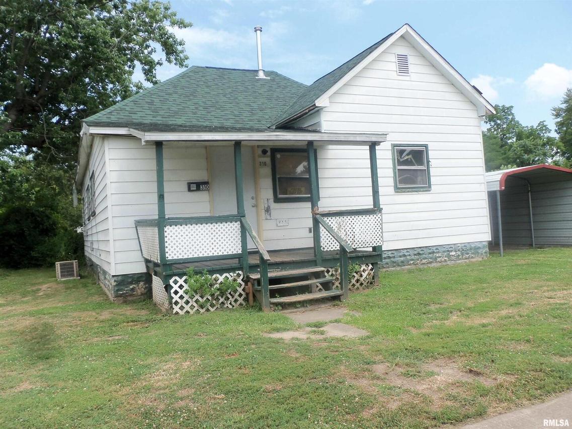 310 N Buchannan St., Benton, IL 62812