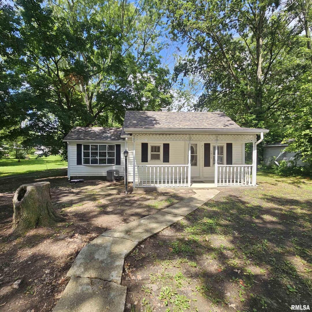 1017 N 7th St., Mt Vernon, IL 62864