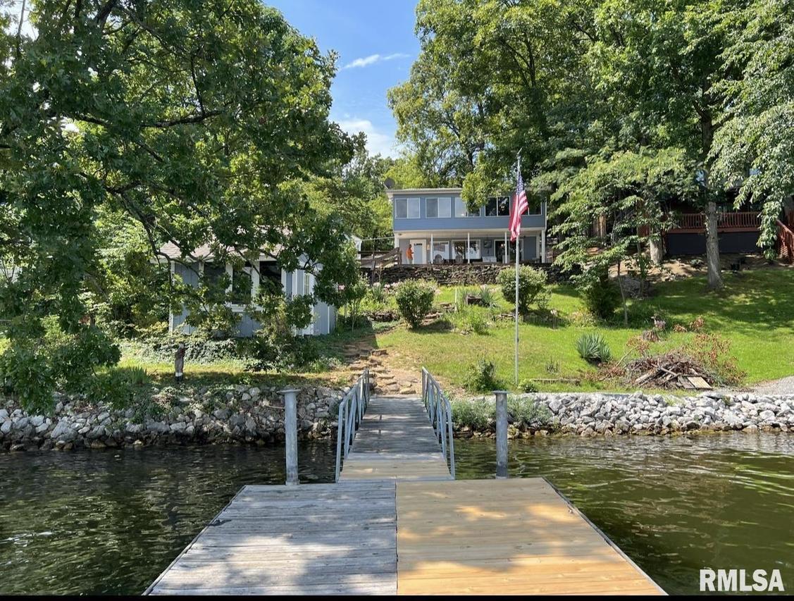 275 Lake Shore Drive South Dr., Goreville, IL 62939