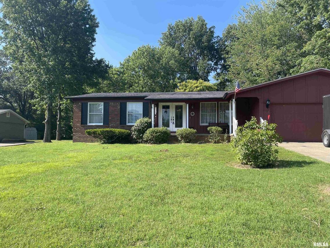 1102 Ivey Ln., Carterville, IL 62918