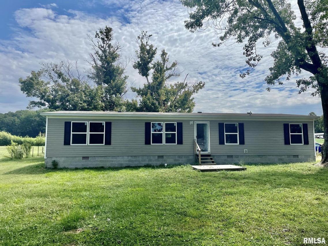 500 N Front St., Olmsted, IL 62970