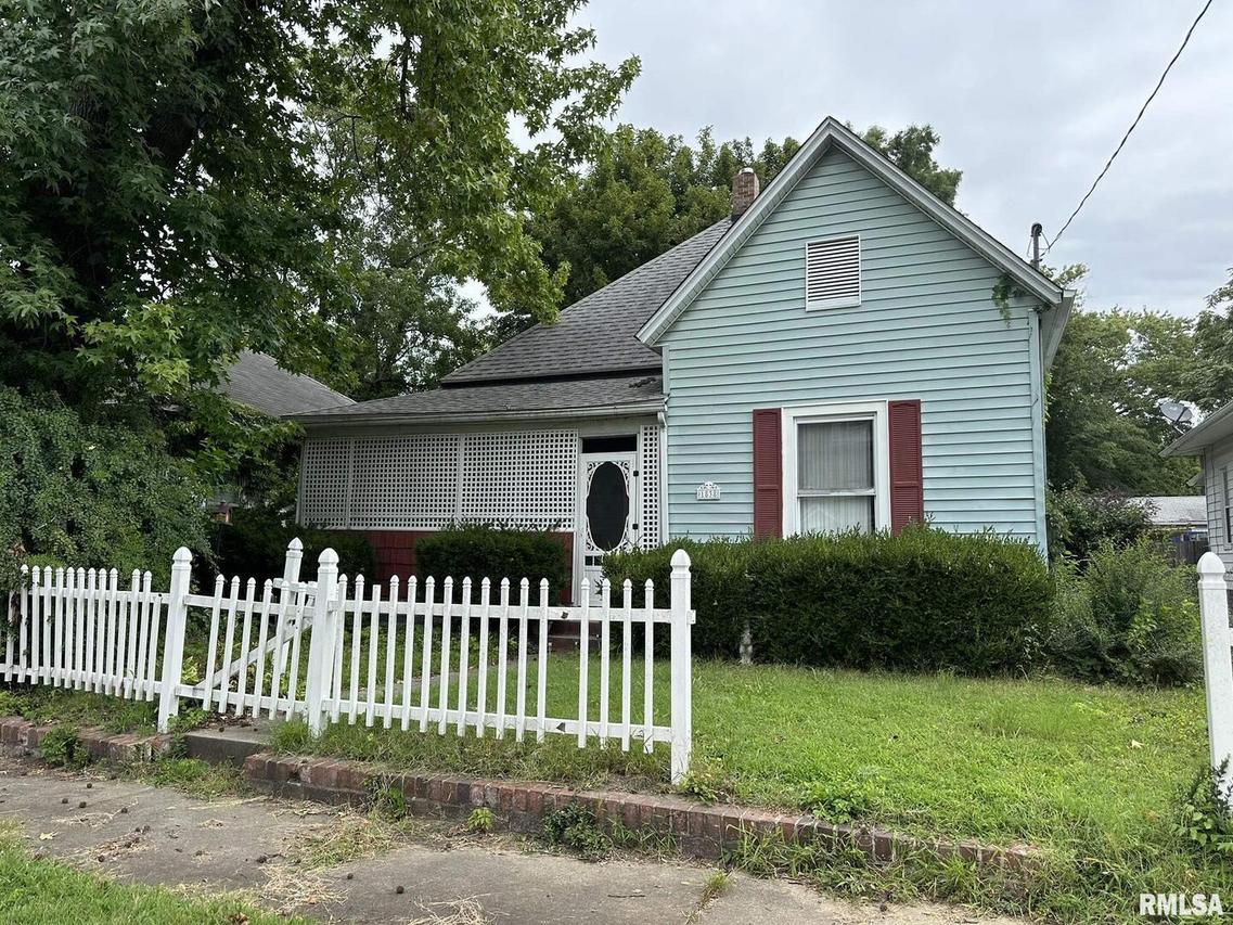 1838 Division St., Murphysboro, IL 62966