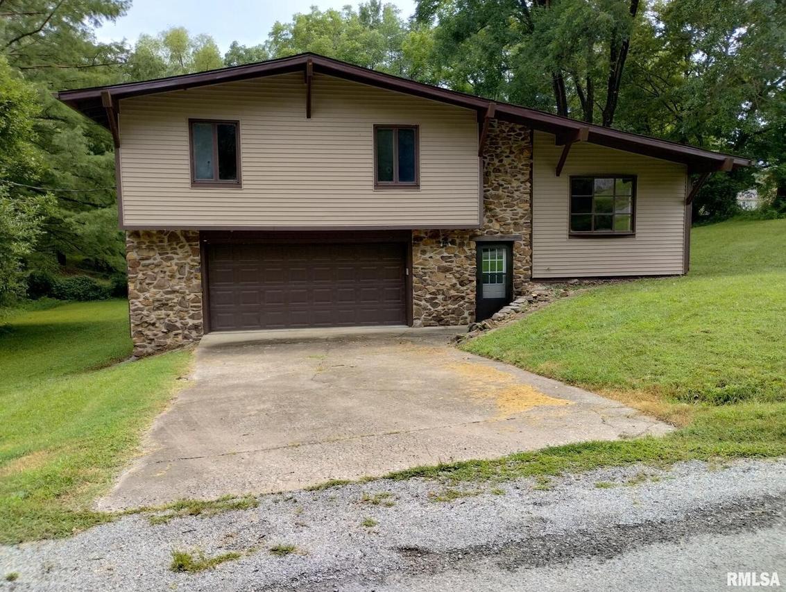 406 W Walnut St., Jonesboro, IL 62952