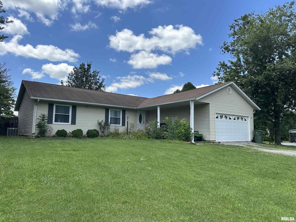 512 Cambridge St., Desoto, IL 62924