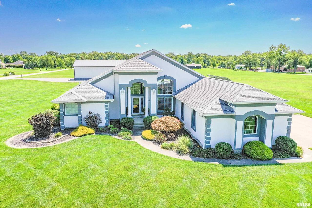 3514 Robin Rd., Salem, IL 62881