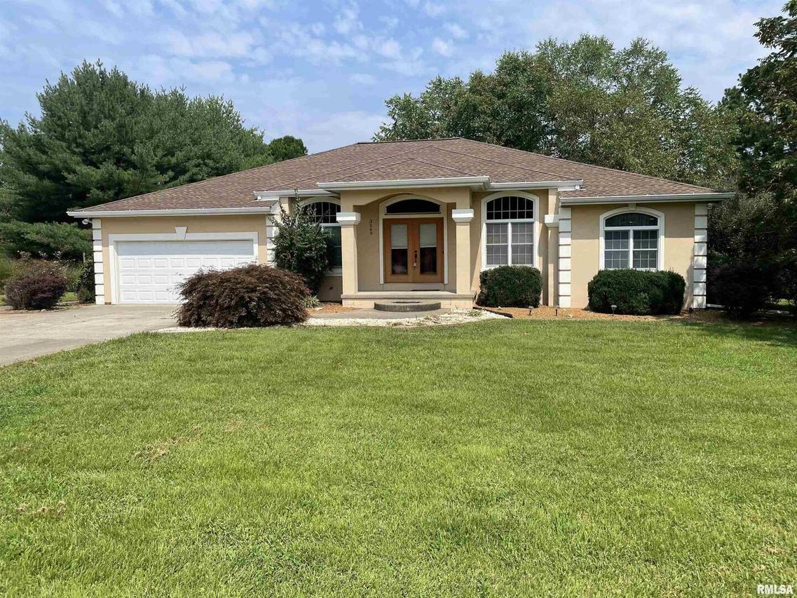 3049 Lakeview Dr., Metropolis, IL 62960