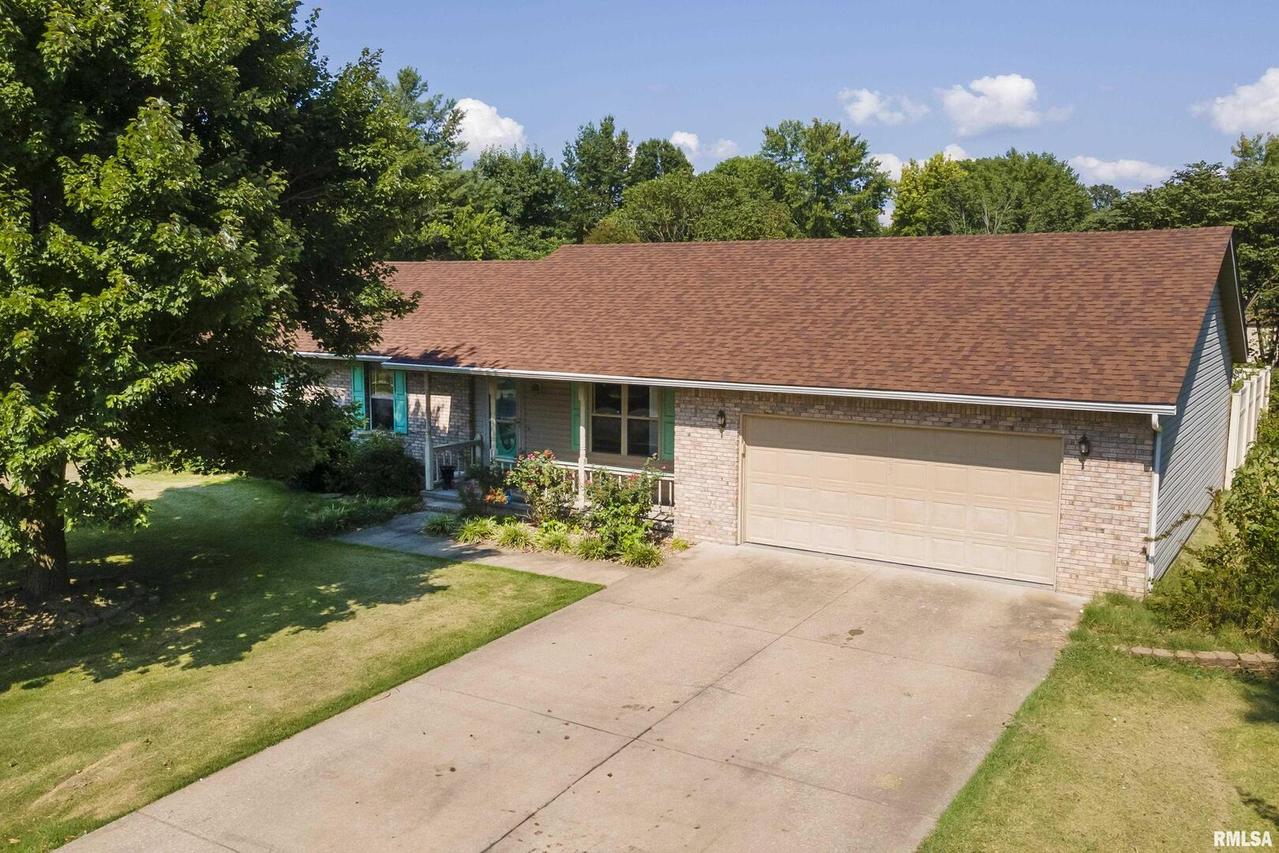 1103 Taft Ave., Johnston City, IL 62951