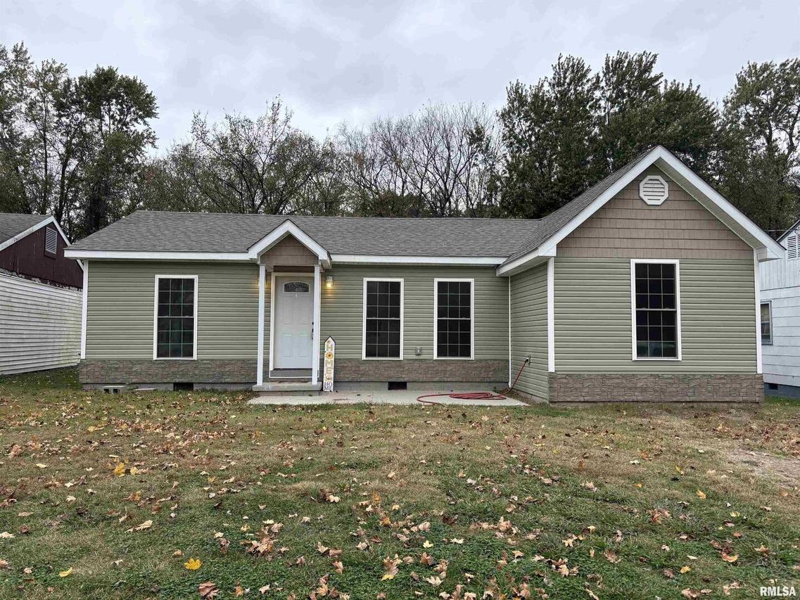 122 Lindsey Ave., Metropolis, IL 62960