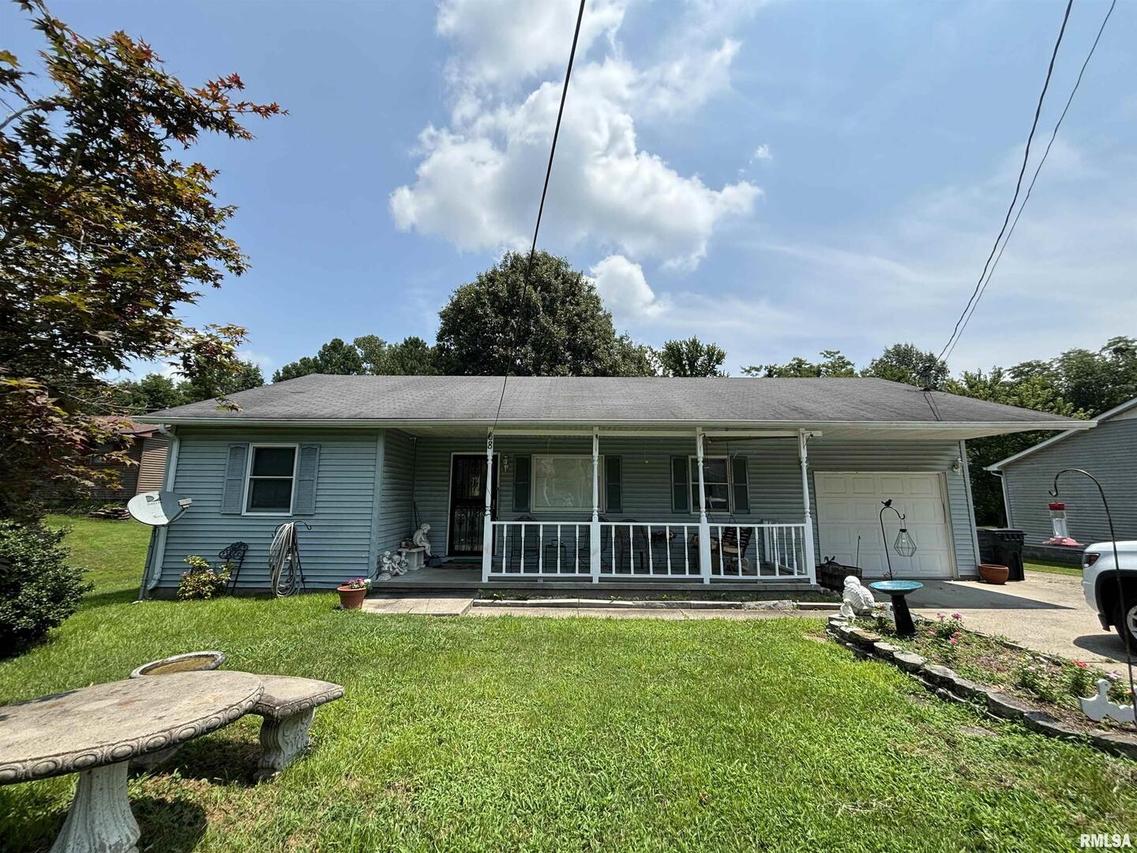 68 Adkins St., Metropolis, IL 62960