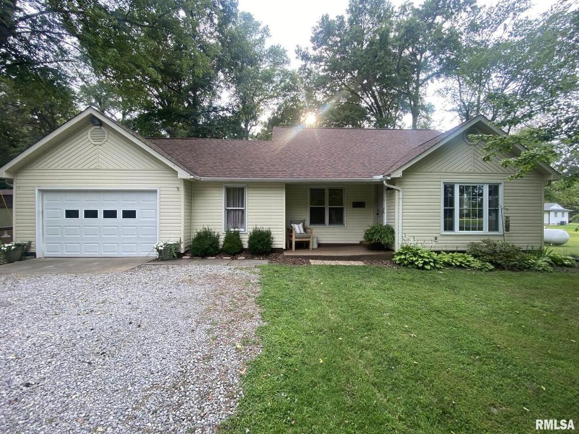 2965 Antioch Rd., West Frankfort, IL 62896