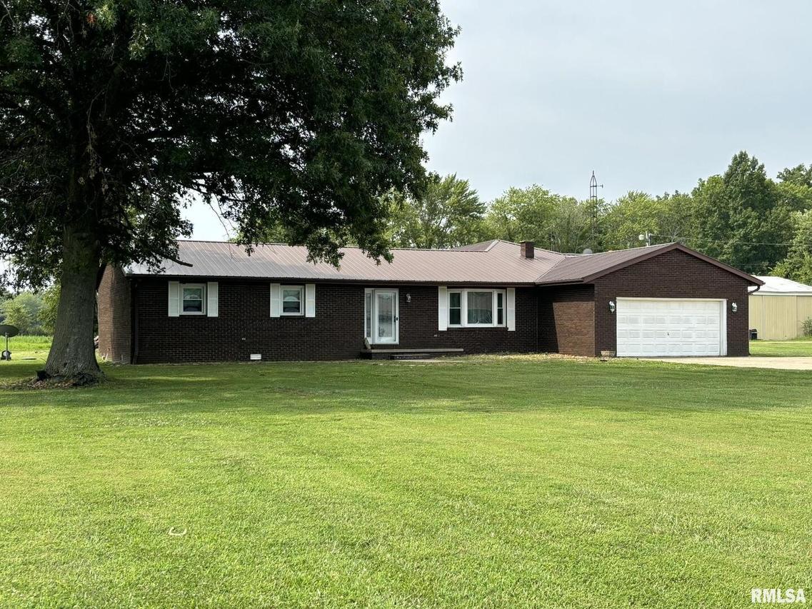 3278 Red Stripe Rd., Salem, IL 62881