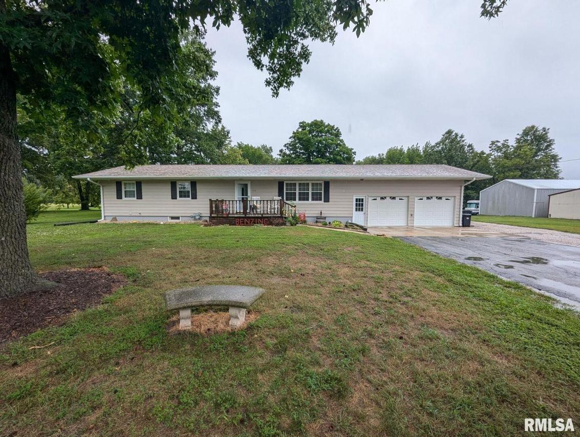 410 S Wood St., Odin, IL 62870