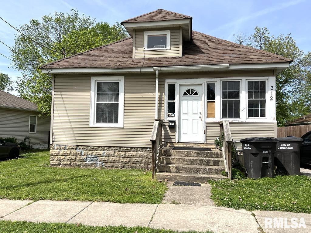 312 W Sycamore St., Carbondale, IL 62901