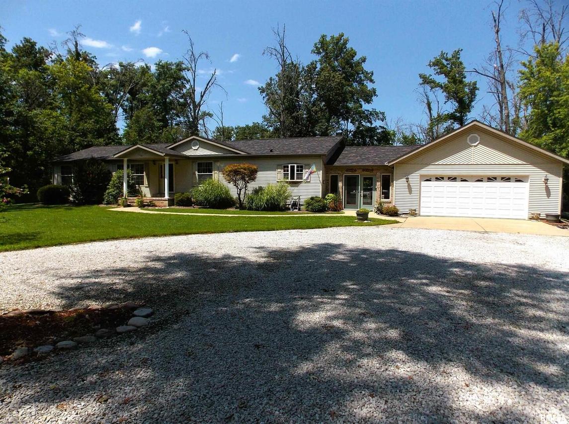 1249 State Route 161 Hwy., Centralia, IL 62801