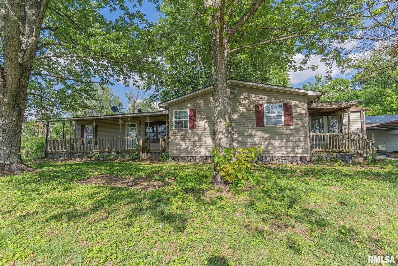 1050 Burge Rd., Centralia, IL 62801