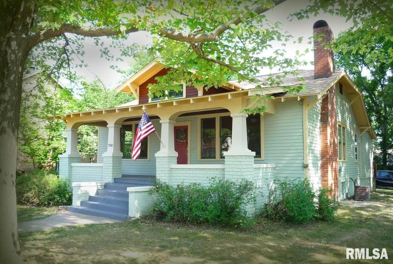 700 W Cherry St., Carbondale, IL 62901