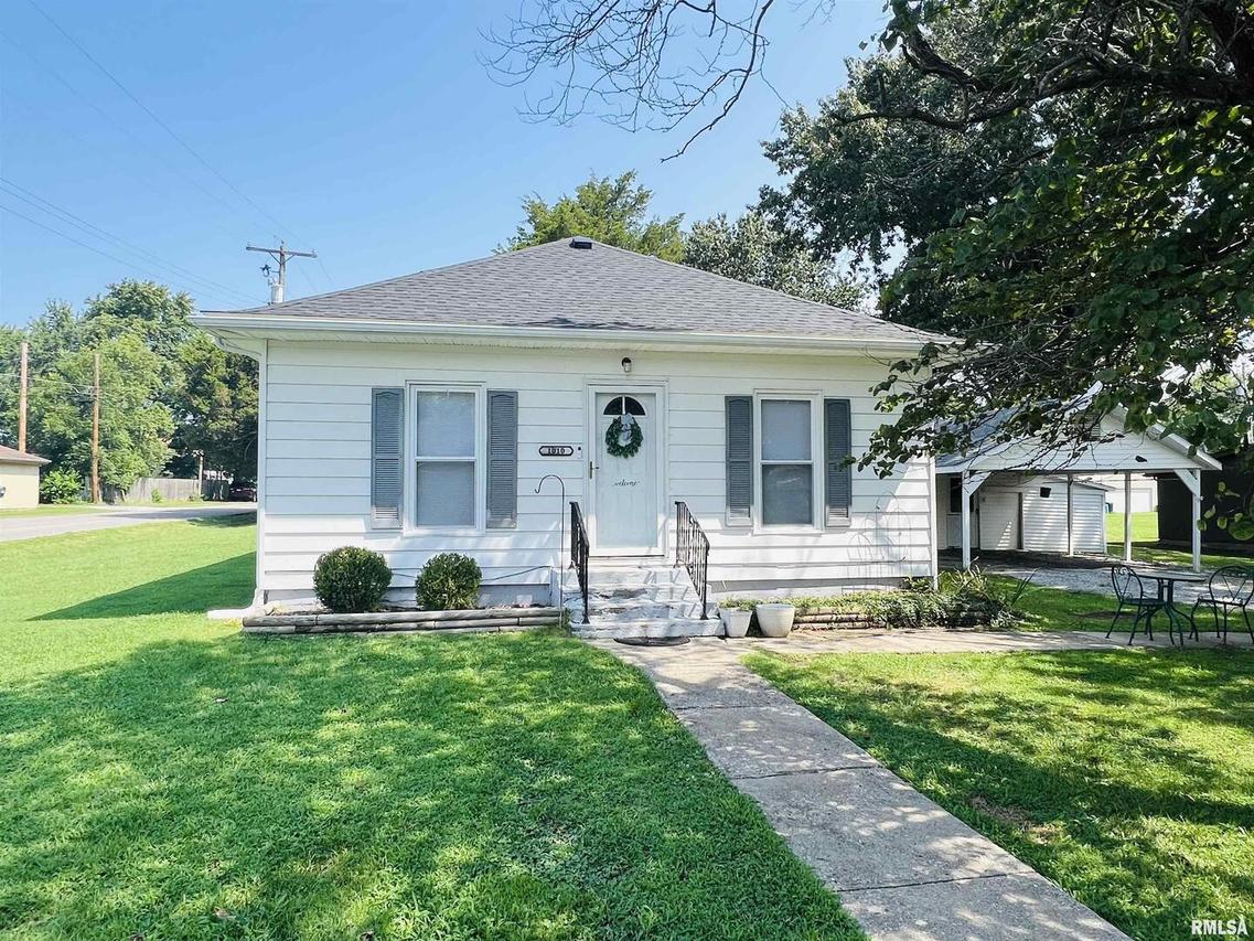 1010 Murray St., Eldorado, IL 62930