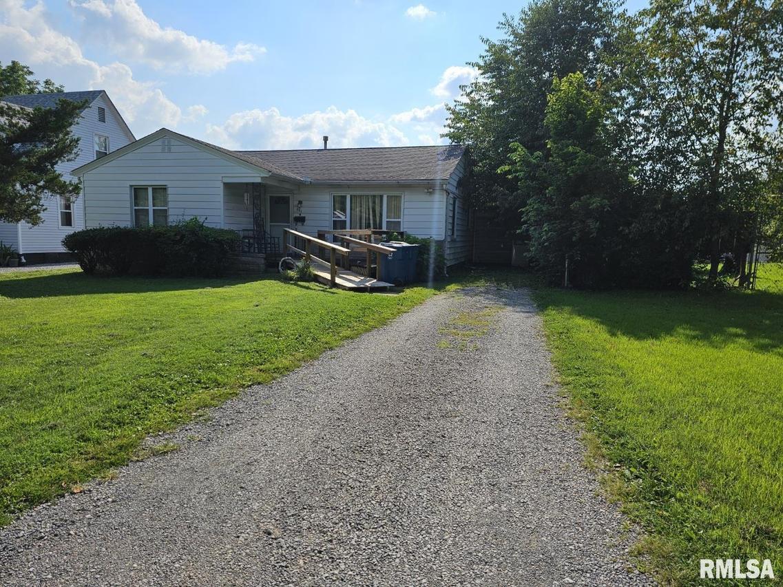 805 S 25th St., Mt Vernon, IL 62864