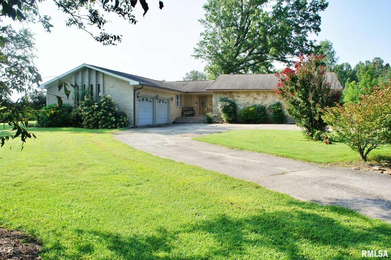 970 Country Club Rd., Metropolis, IL 62960