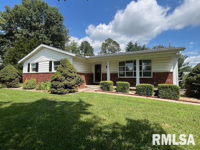 1406 Golf Course Rd., Marion, IL 62959