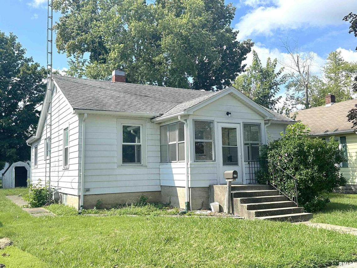 1933 Wall St., Murphysboro, IL 62966
