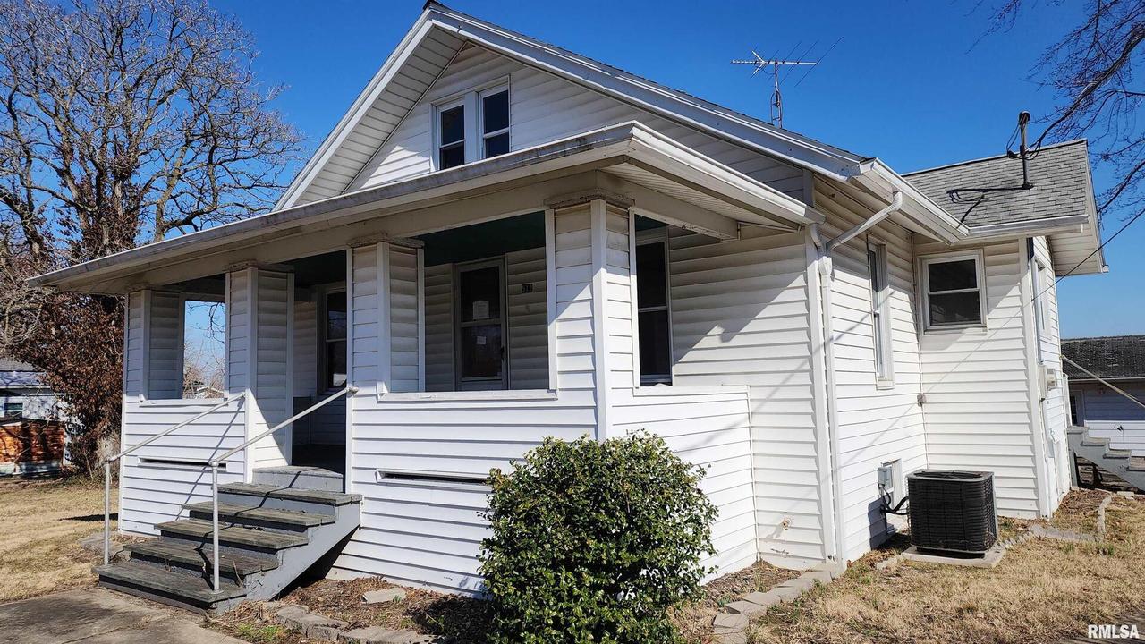 512 S 3rd St., Coulterville, IL 62237