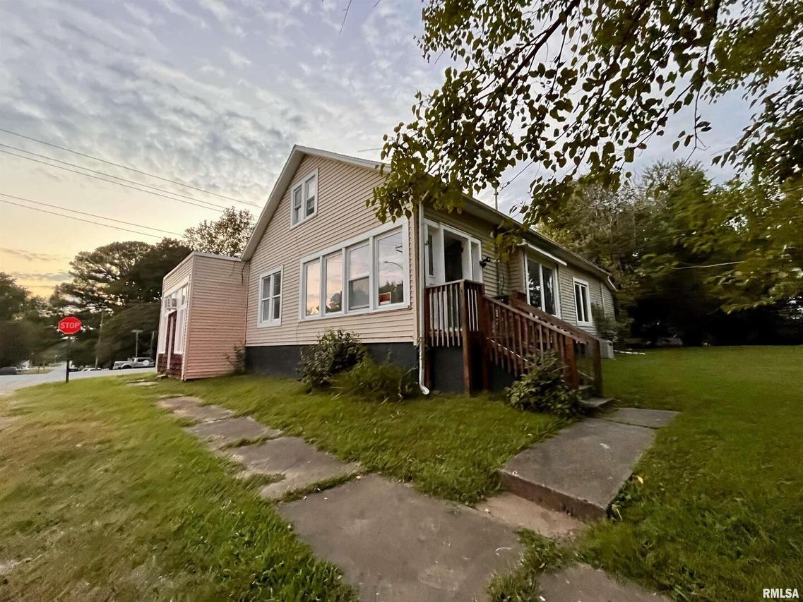 1201 E Clark St., West Frankfort, IL 62896