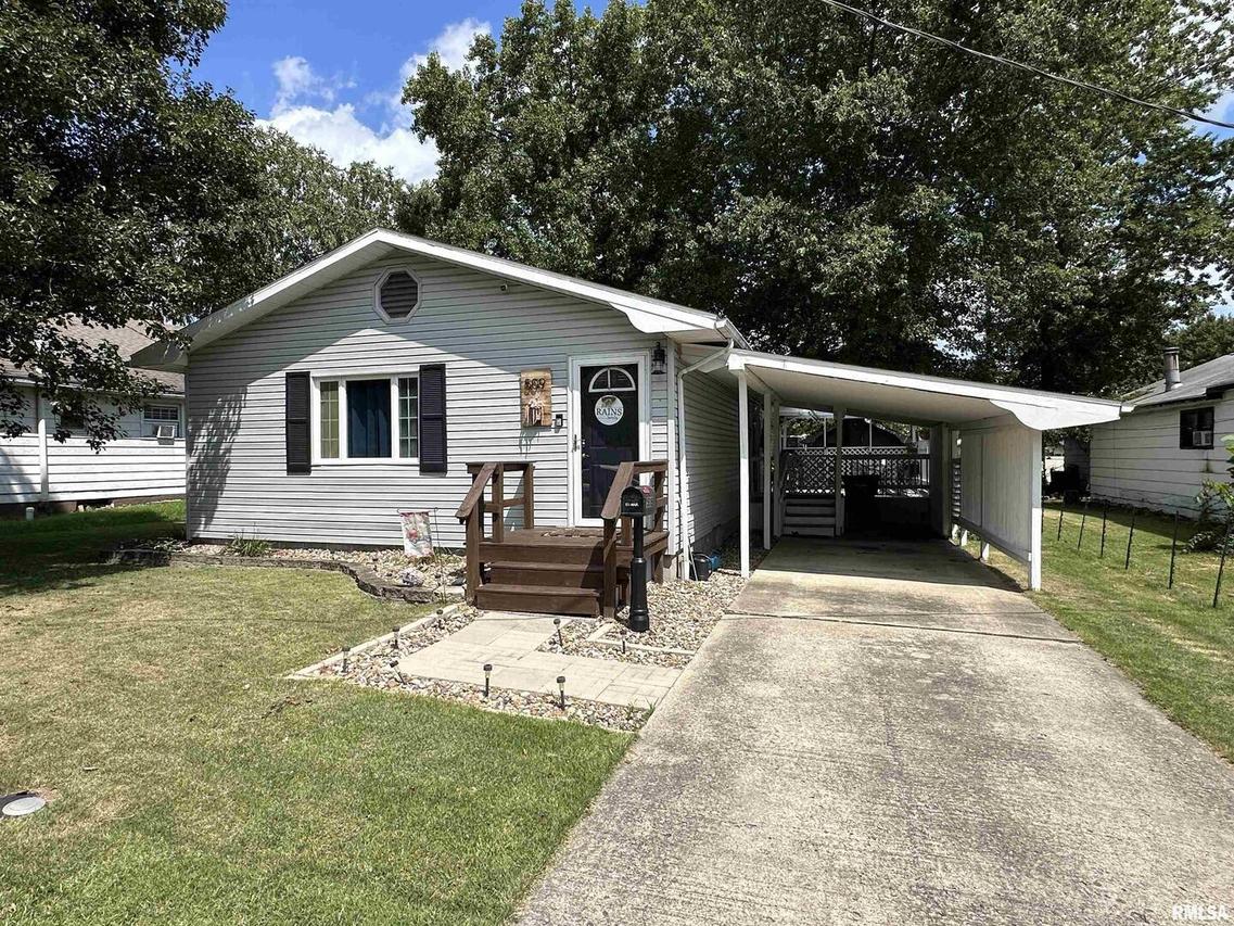 509 S Binkley Rd., West Frankfort, IL 62896