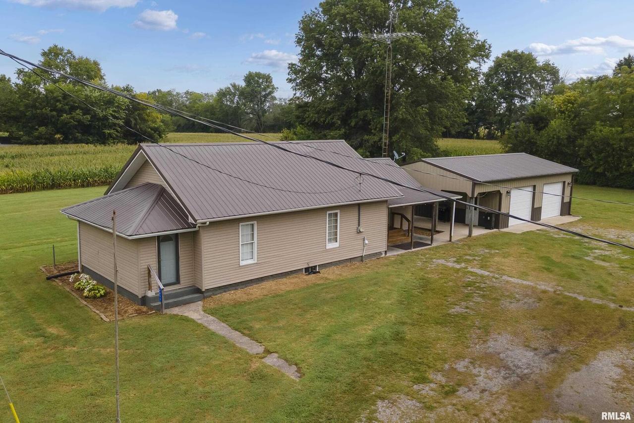 4852 N Nason Ln., Bonnie, IL 62816