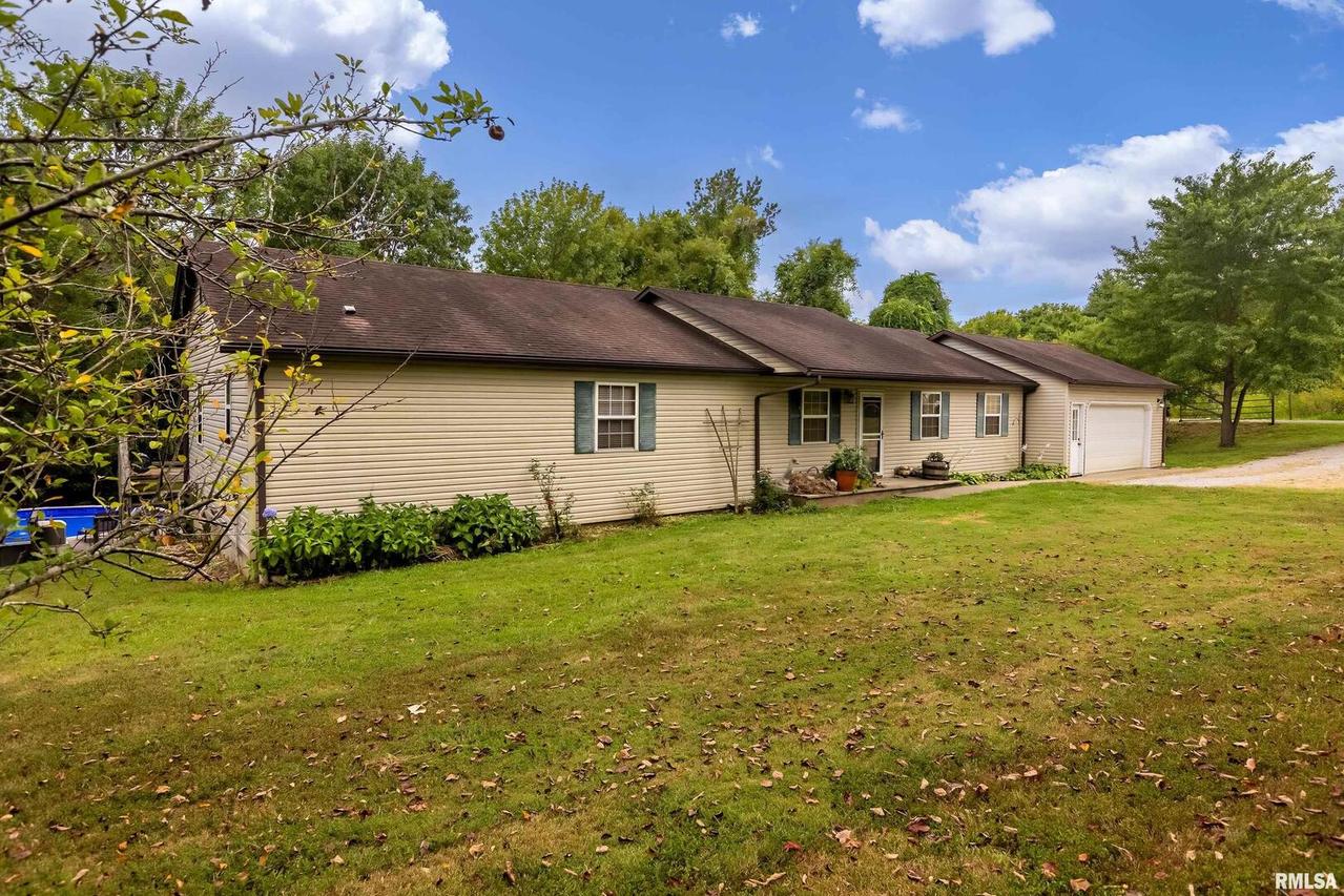 4040 Boskydell Rd., Carbondale, IL 62903