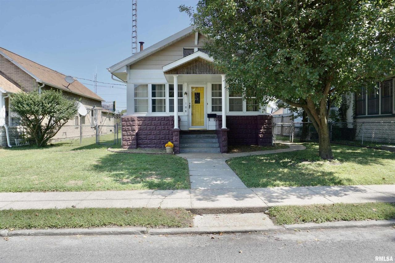 108 S Mulberry St., Duquoin, IL 62832