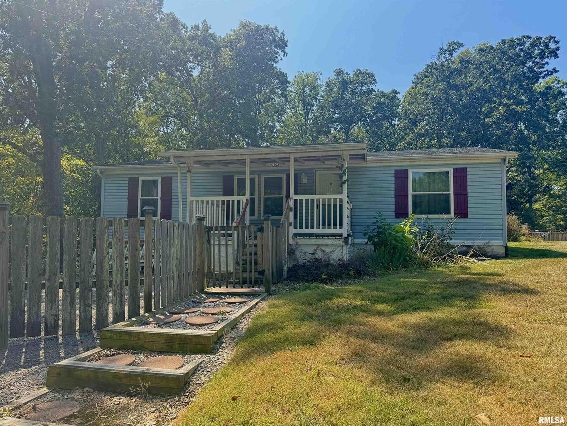 7949 Dykersburg Rd., Stonefort, IL 62987