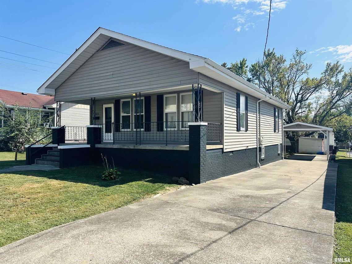 103 W South St., Harrisburg, IL 62946